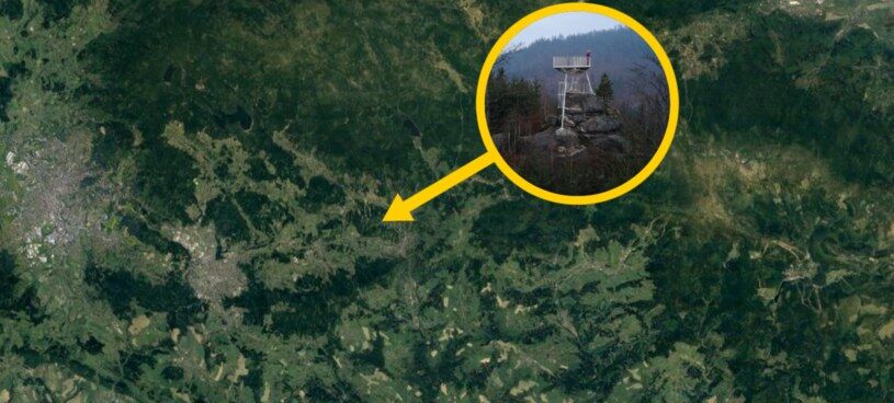 Świeci jak uliczna latarnia! Nietypowa konstrukcja stoi w Sudetach