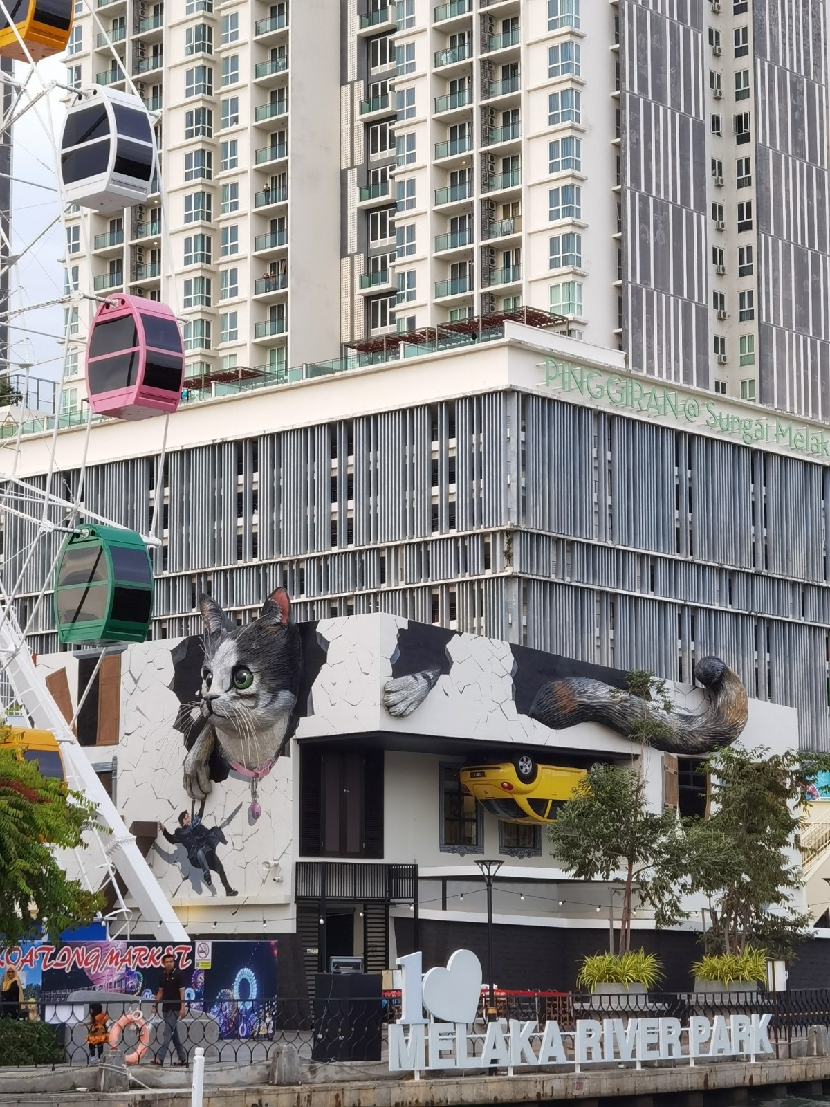 ec22ab5b-c9a2-49f1-bf2f-ac5f9fd6e33b