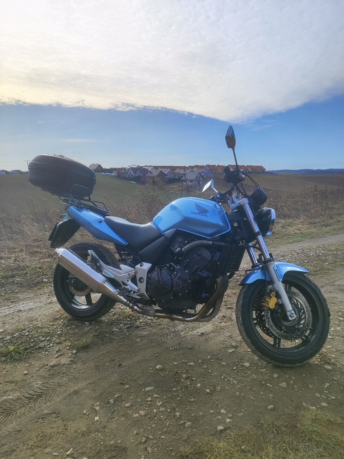 f3e78f28-8076-42d2-ad03-3b5601806c9f