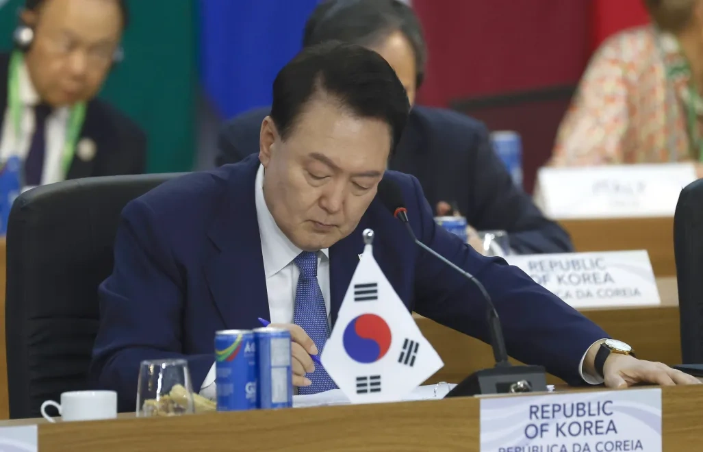 Sąd cofnął nakaz aresztowania zawieszonego prezydenta Korei Płd.