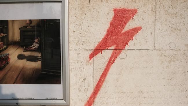 Strajk Kobiet. Jest akt oskarżenia przeciwko Marcie L. i Klementynie S.; grozi im do ośmiu lat więzienia