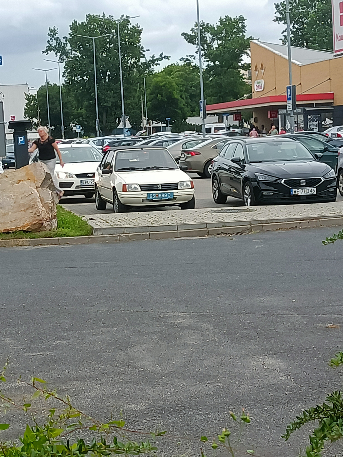 b7ca334f-9650-47fd-8bb6-2ddc24184bc6