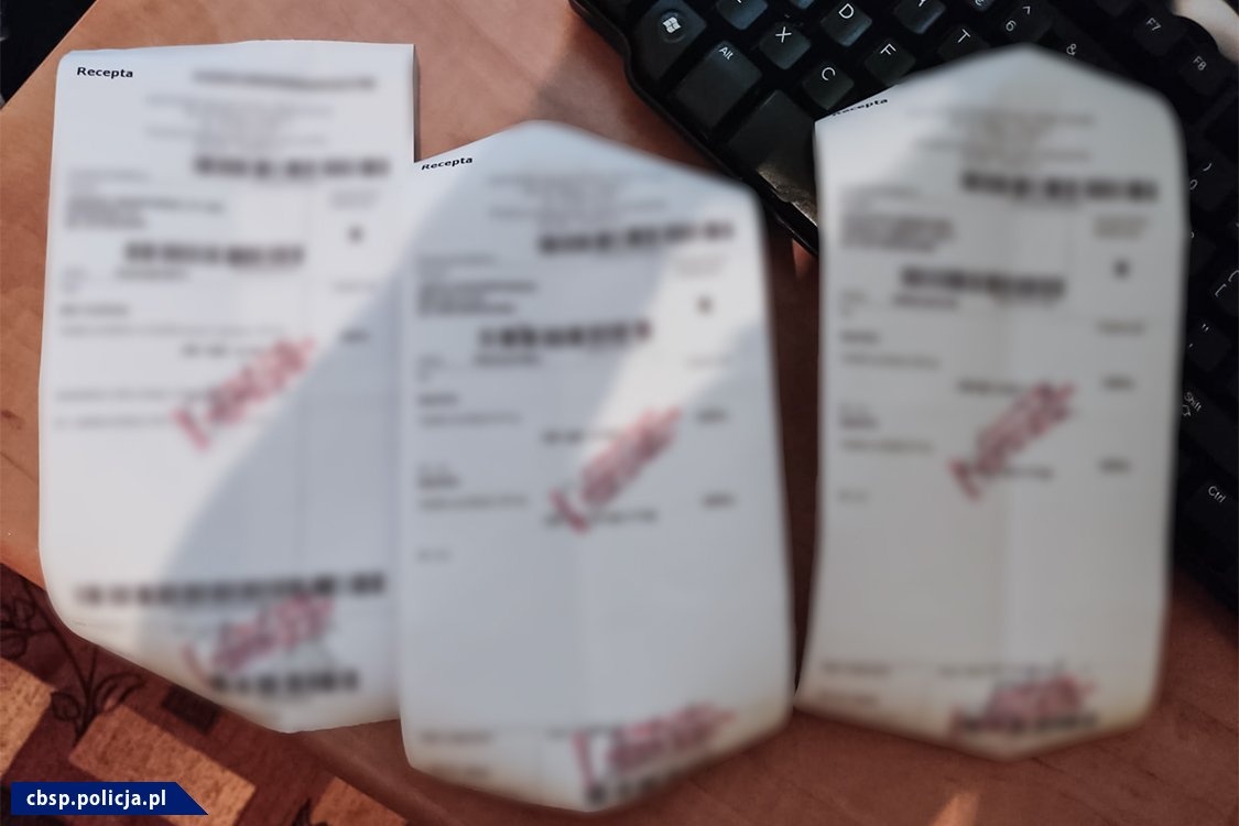 CBŚP zatrzymało 3 lekarzy w związku z procederem nielegalnego obrotu produktami leczniczymi