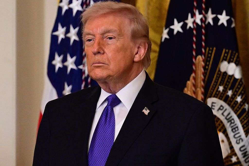 Sąd nakazuje zwrot miliardów z nielegalnych ceł Trumpa