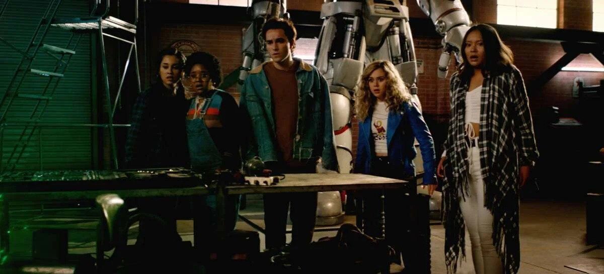 Stargirl - nowy plakat i zdjęcia promujące 2. sezon superbohaterskiego serialu