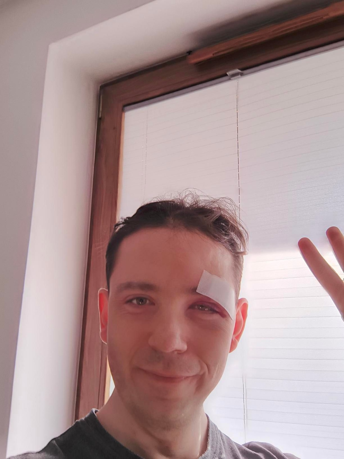 a6a4a998-f2a1-4a3a-847d-d858e59ae146