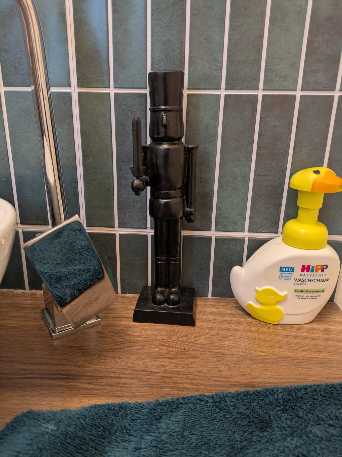 4a246aa6-1346-423f-823c-190ad376740c