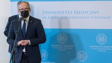 Adam Niedzielski: darmowe leczenie z użyciem robota dla chorych na nowotwór prostaty