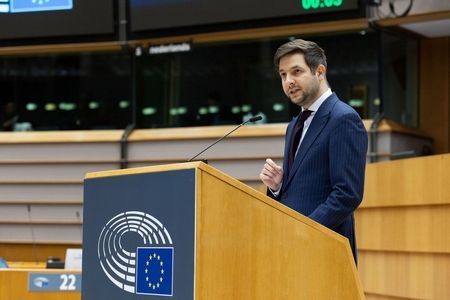 Jaki: Żydzi dziś nas bardziej potrzebują niż my ich