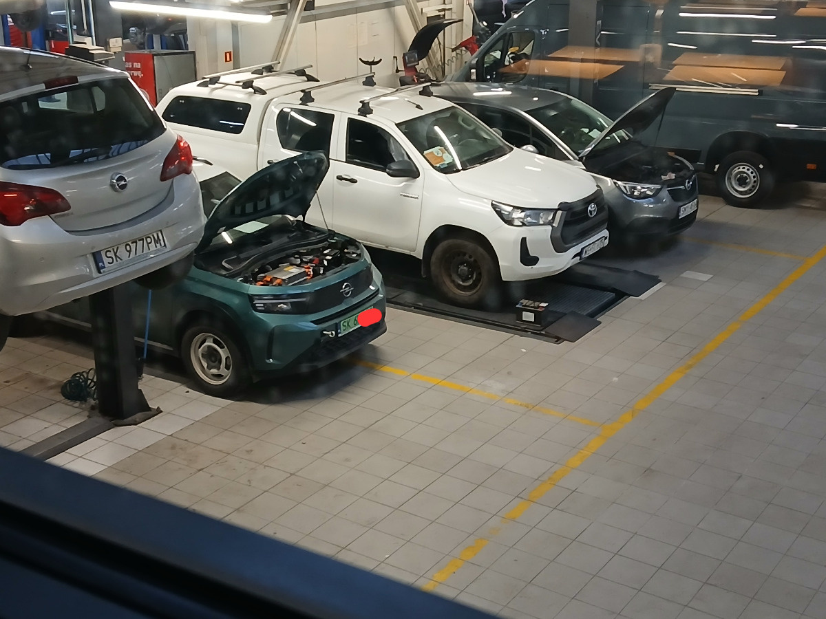 7a43083c-0dab-4c17-b0ea-12e9965d5d6a