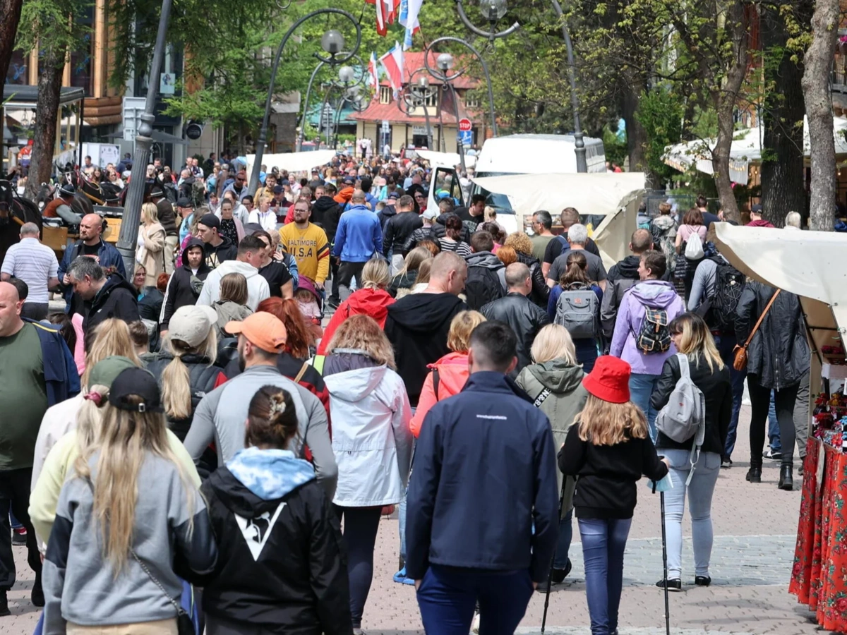 Rząd planuje podatek turystyczny po wyroku NSA, hotelarze ostrzegają - Echo Polski • portal informacyjny, wiadomości, newsy, porady