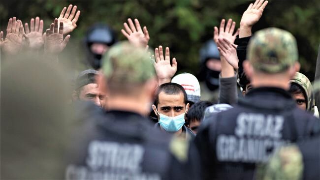 "PiS chętnie gra w grę Łukaszenki i rozpala antyuchodźcze nastroje w Polsce"