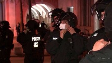 Niemcy. Protesty koronasceptyków w wielu miastach. Doszło do starć z policją