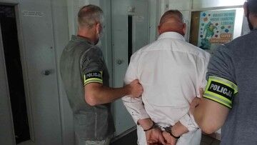 Awantura na weselu. Mąż uderzył żonę butelką w twarz