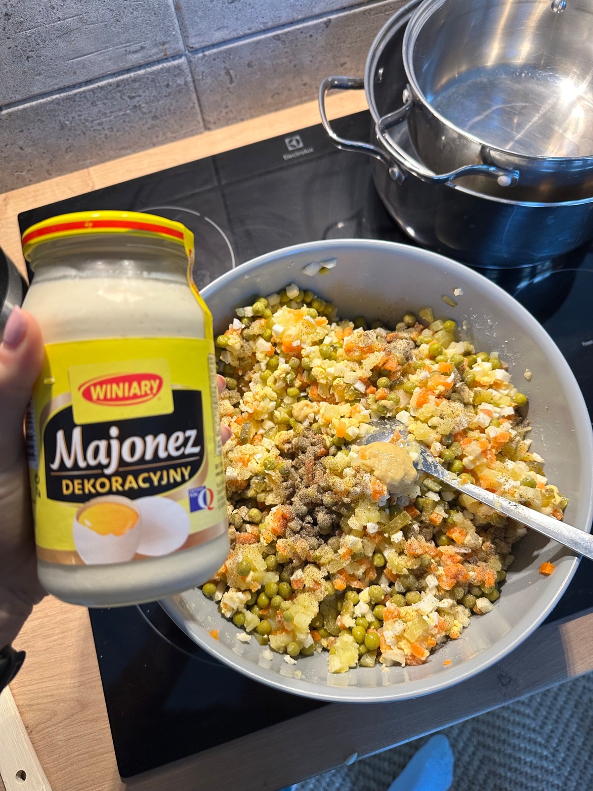 f11ebdb4-c438-4385-baca-da905f70bf3a