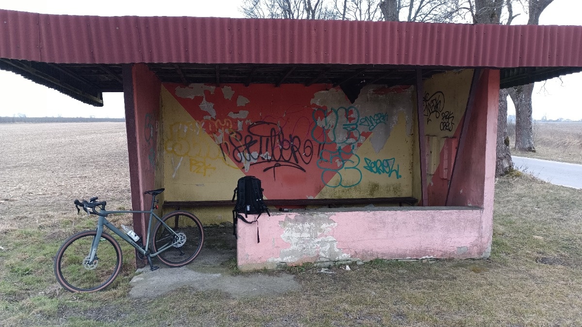 6ee8c820-e862-47d2-a5cf-f612a20adf13