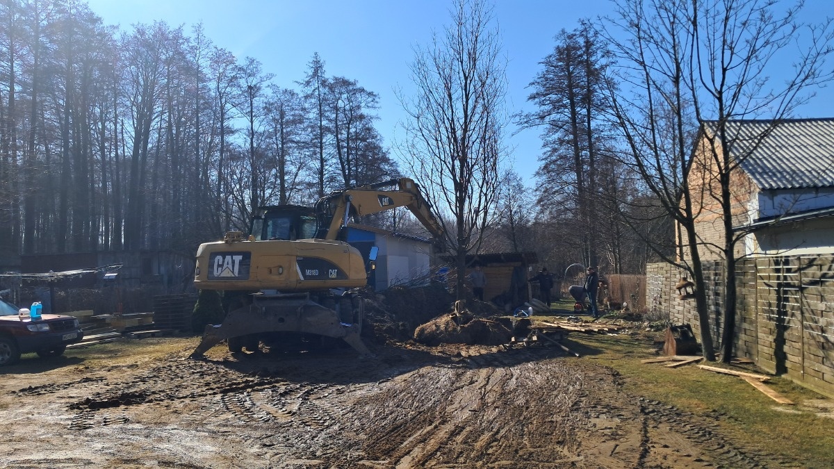 1b8f87f3-a58e-41df-ba6f-f1e901a32f6c