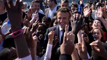 Francja. Sondaż: Macron 53 proc., Le Pen 47 proc. przed II turą wyborów prezydenckich