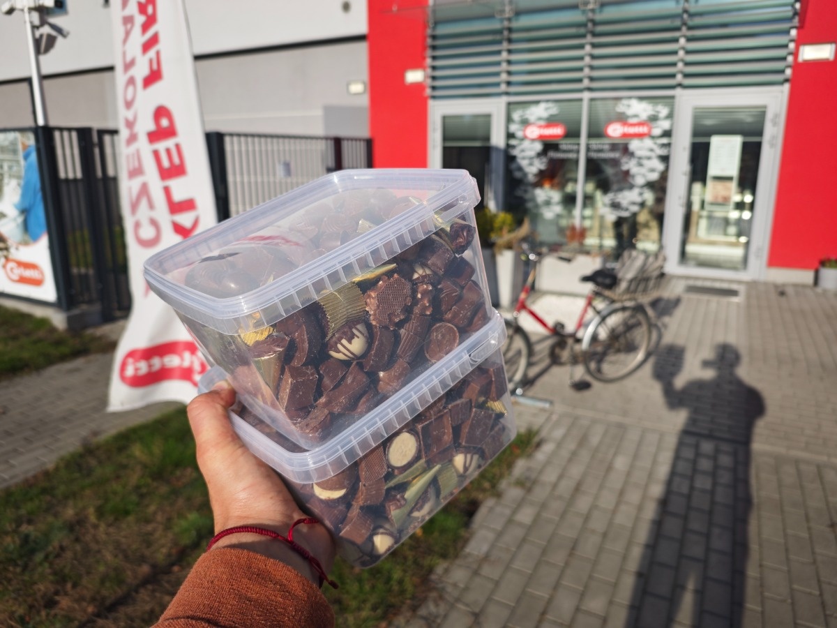 ae750135-bcff-4ccd-8b89-db78e0cb2198