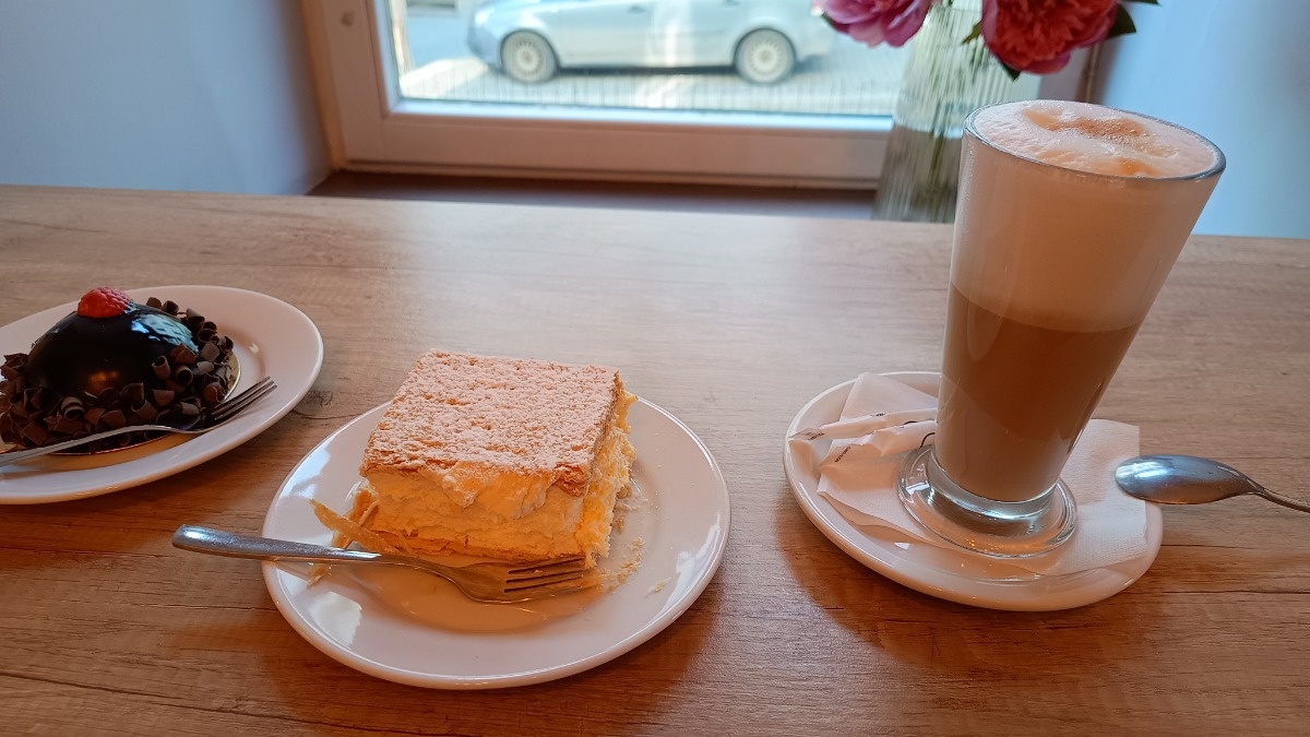 8d6e7ebd-1253-440d-8163-135c6f6e7504