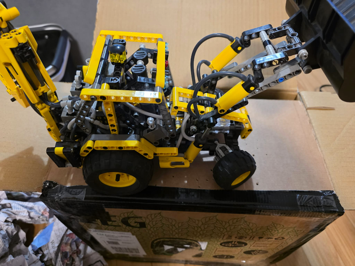 99490295-ea57-4238-acd8-6d176270f805