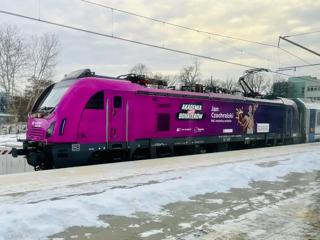 7d475520-c5b3-4ceb-af9e-2e635e8f33d3