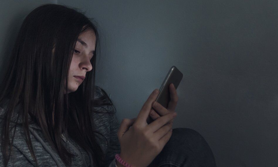 Rząd tnie finansowanie Telefonu Zaufania dla Dzieci i Młodzieży. Jest apel fundacji