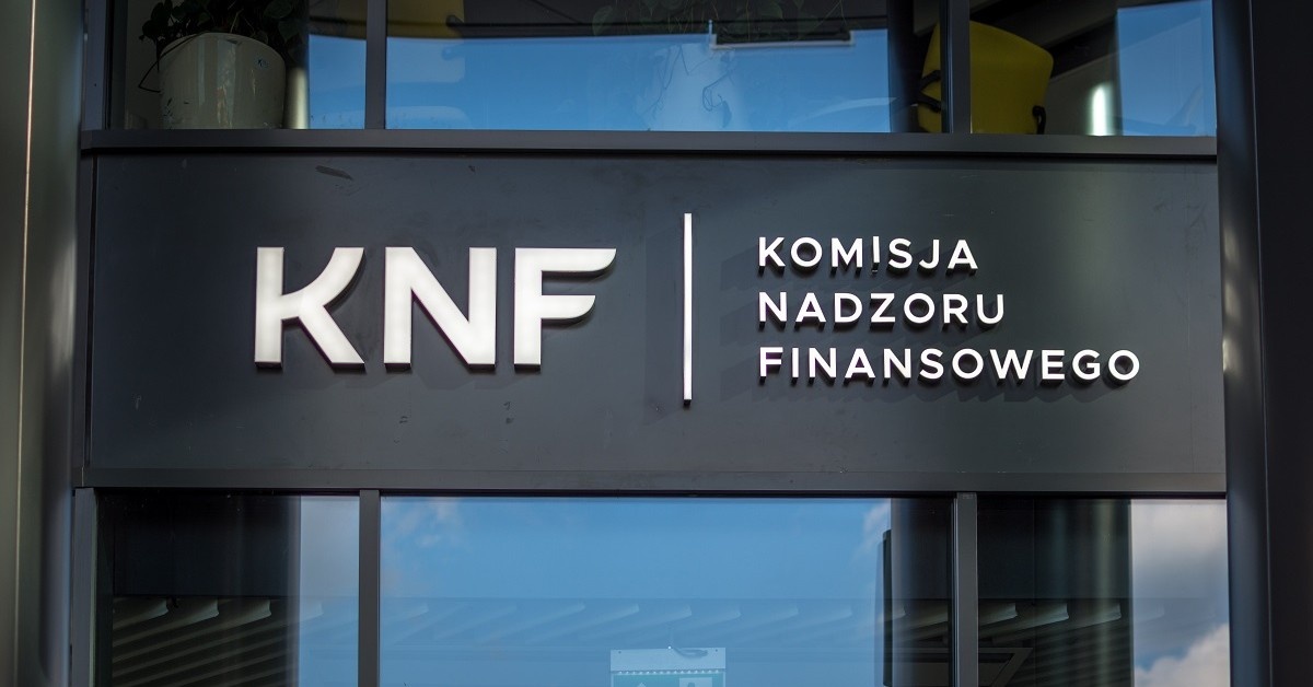 KNF pod lupą NIK: opieszałość i naruszenia prawa w kontroli banków i spółek