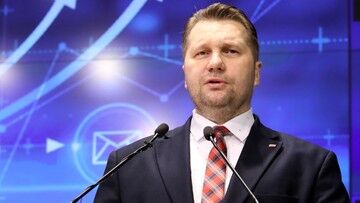 Minister edukacji z nowym pomysłem. Powstanie barka edukacyjna