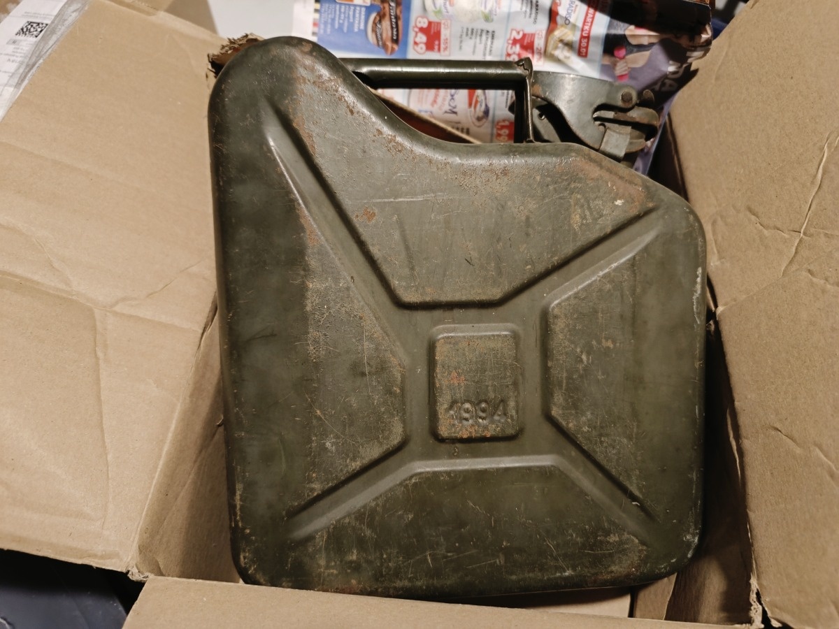 27d42e35-29bc-4c93-a8ed-83c13dd917fa