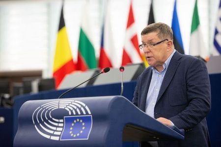 Europoseł PiS: Czyżby Tusk utracił władzę nad PO i mediami?