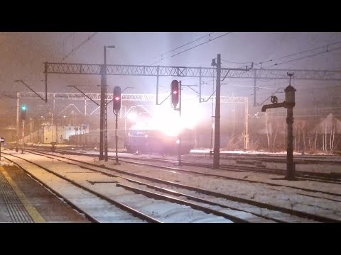 Moment łamania pantografu podczas jazdy ET22