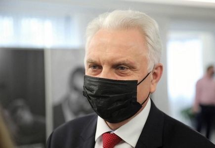 MZ: Kwarantanna dla podróżnych spoza Schengen