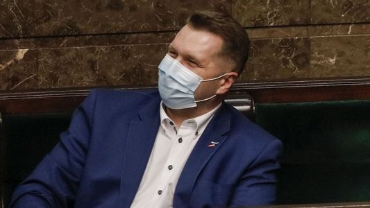 Czarnek: Ugruntowanie do cnót niewieścich? A jakich, męskich?