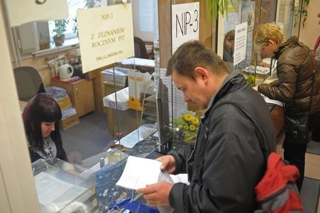 Nie ma podatku dochodowego ani od czynności, ani od pieniędzy