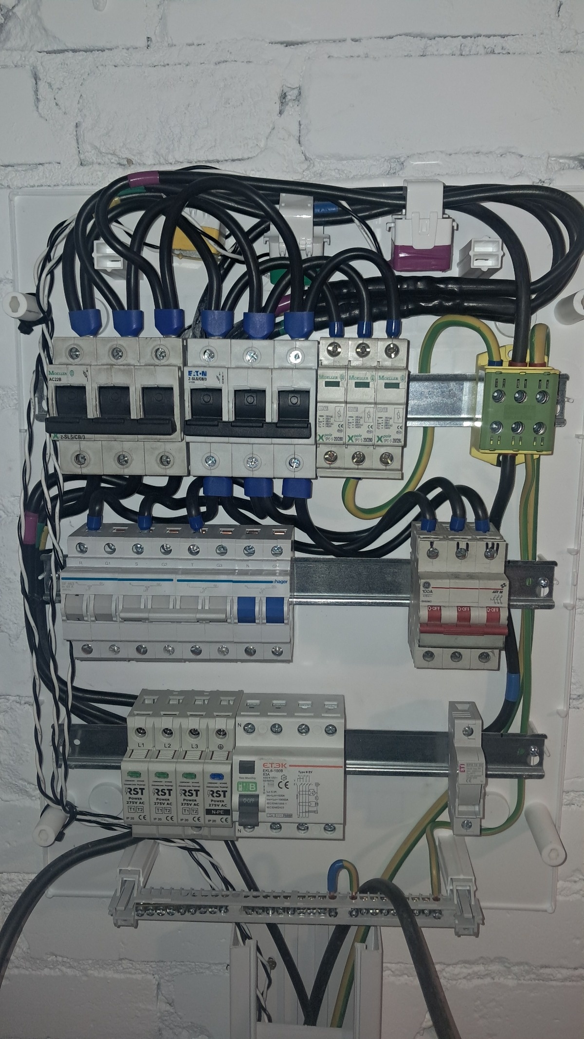 0d3fb91a-76b1-4c99-98d3-c0b8f0fb82e9