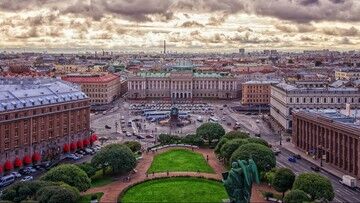Powrót obostrzeń w St. Petersburgu. "Sytuacja po Euro 2020 się pogorszyła"