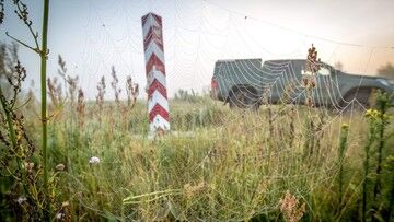 Granica z Białorusią. Cudzoziemcy weszli do Polski przez rzekę. Mieli rosyjskie wizy