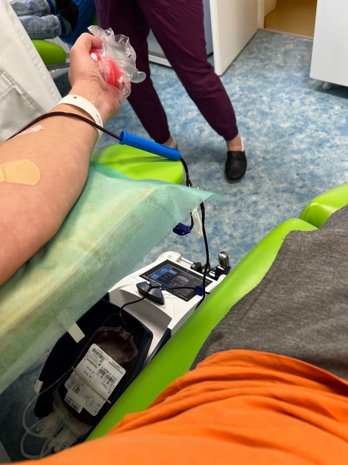 2a3384f8-7e95-448f-adb6-64a29d354d4f