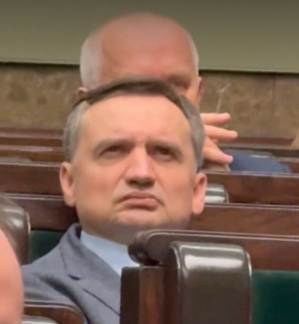 Drgające usta potężnego twardziela Ziobry