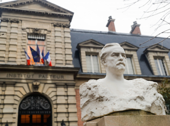 Mija 140 lat od podania pierwszej szczepionki przeciwko wściekliźnie