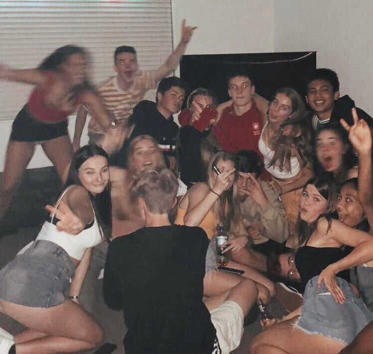 Też się bawicie z julkami z gołymi dupami?