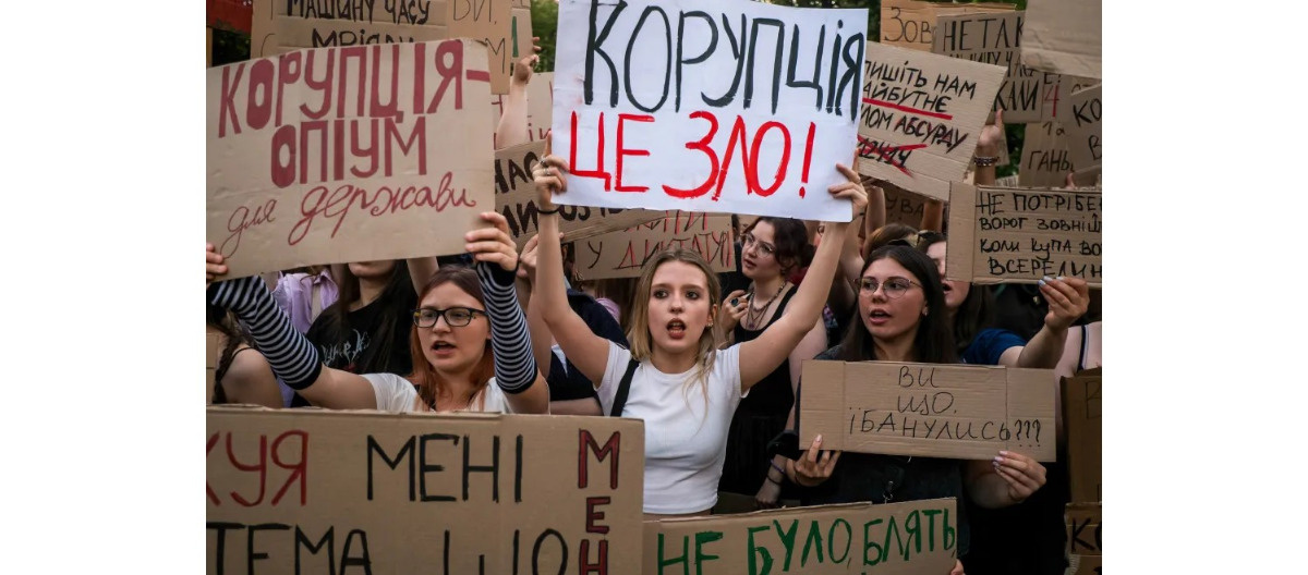 Po protestach w Ukrainie. Parlament przywraca uprawnienia służbom antykorupcyjnym