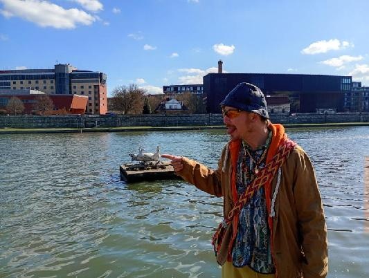 dd26010c-171a-40b0-9645-90d45e475fec