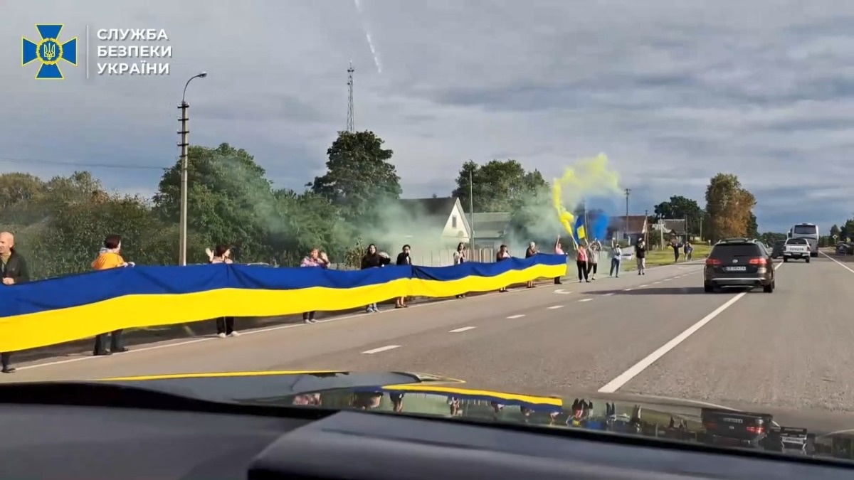 8726cf85-eddf-4eaa-a4d4-fd58337c31c1