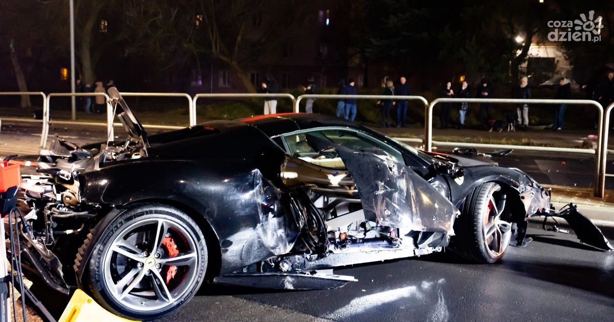 Ferrari rozbiło się w centrum Radomia
