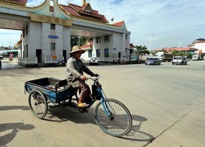 Chiny: 15 lokalnych zakażeń. Blokada miasta