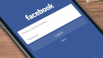 Wojna Rosja-Ukraina. Władze "częściowo ograniczają" dostęp do Facebooka