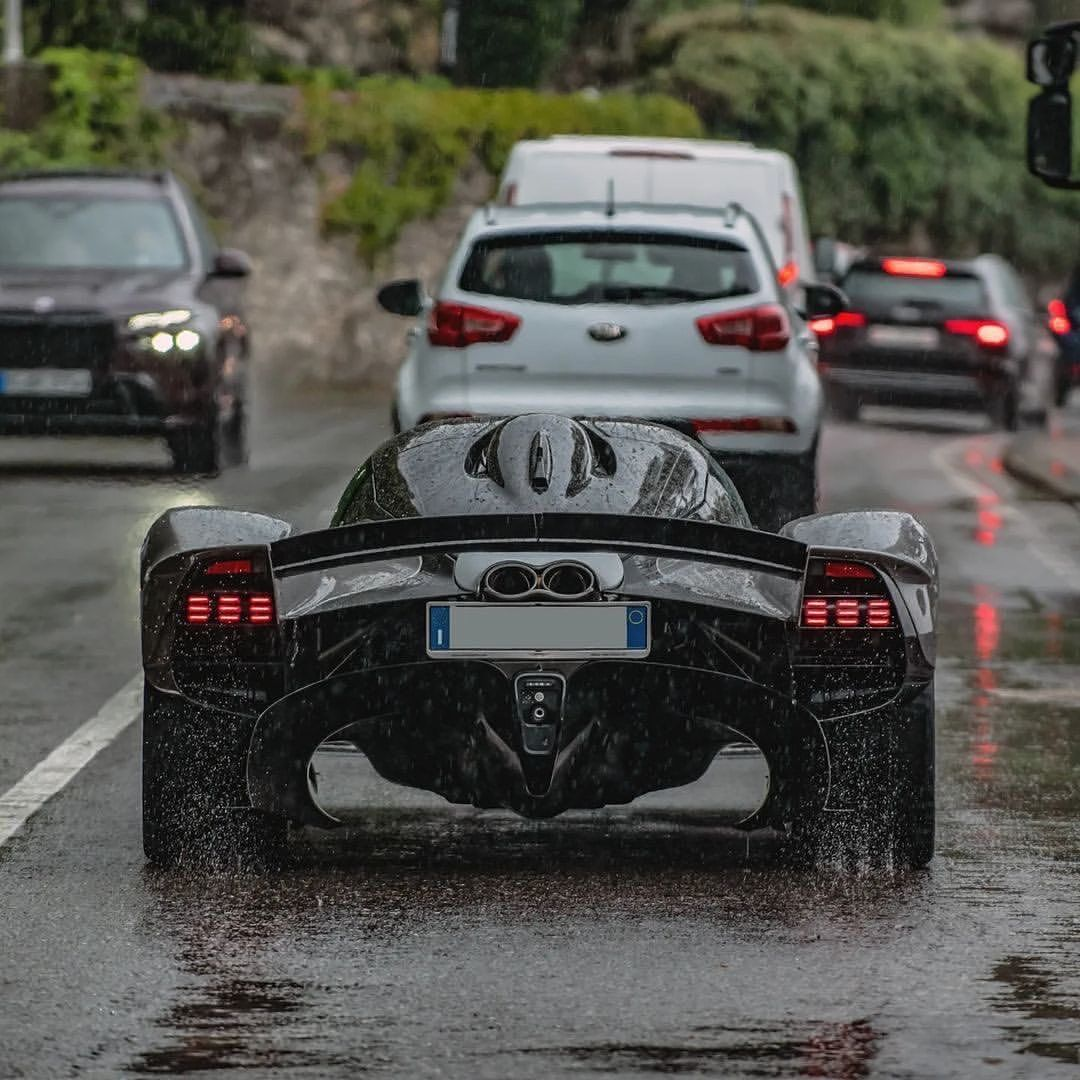 61feb827-ef80-4c96-9f1e-6ad4b9125e16