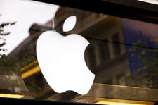 Apple ponownie przekłada powrót do biur